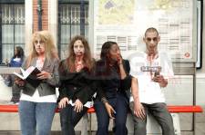 Images-Photos-Insolites-Dead-Rising-2-Fans-Zombies-24092010-04