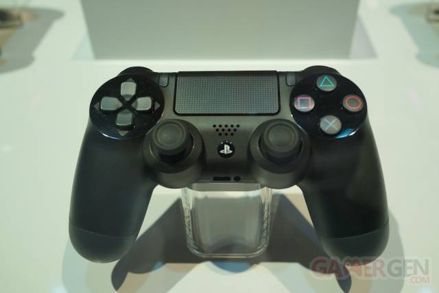 PS4 Dualshock 4 PlayStation 4 Eye photos GDC 1